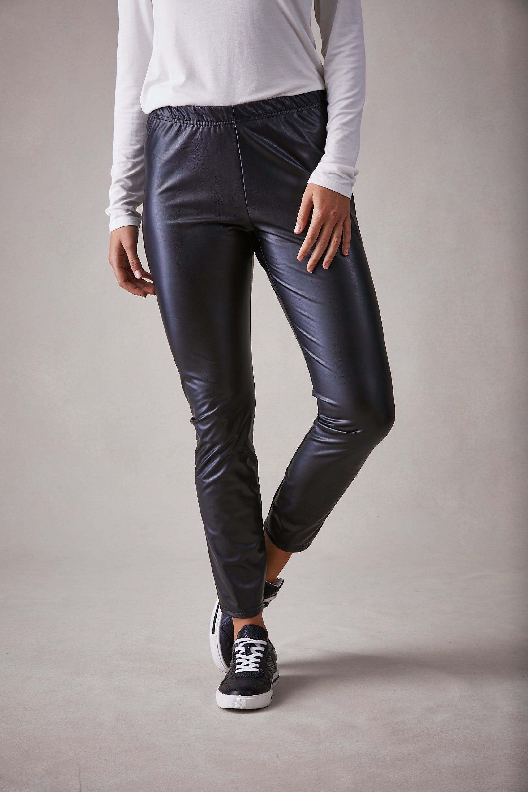 Universal Legging - Black