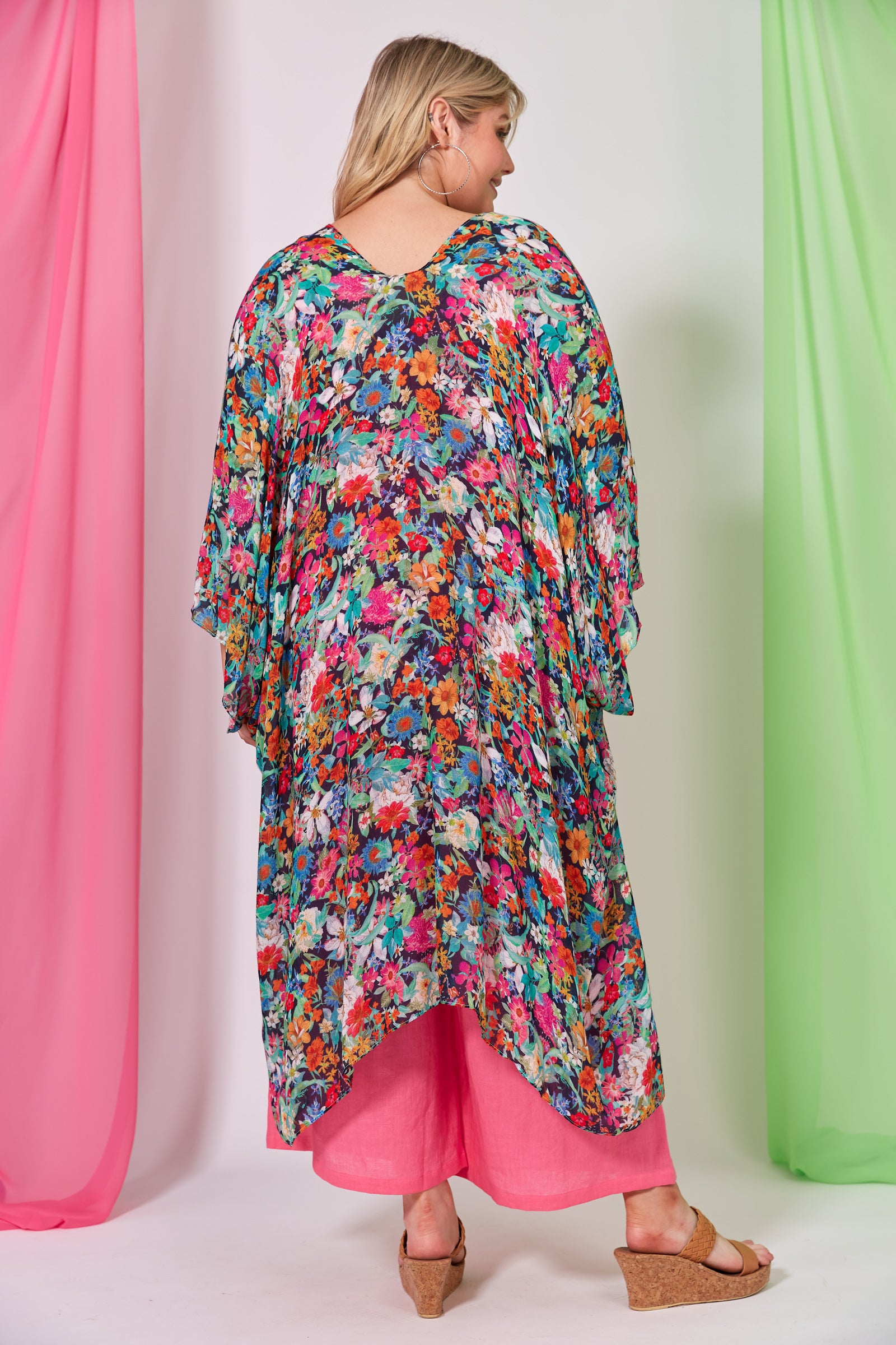 Esprit Cape - Pink Flourish