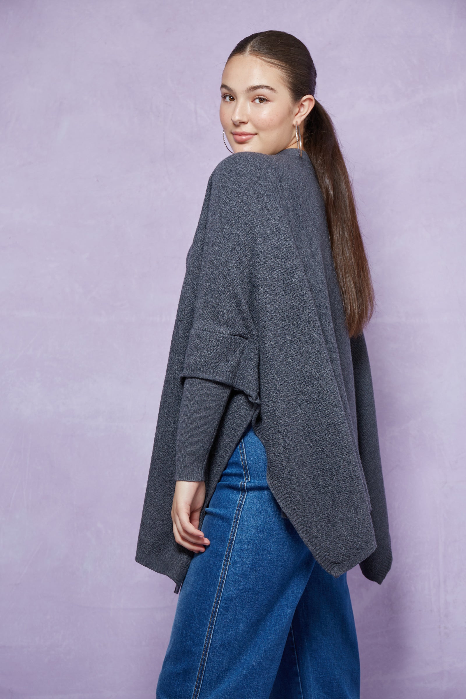 Carson Poncho - Raven