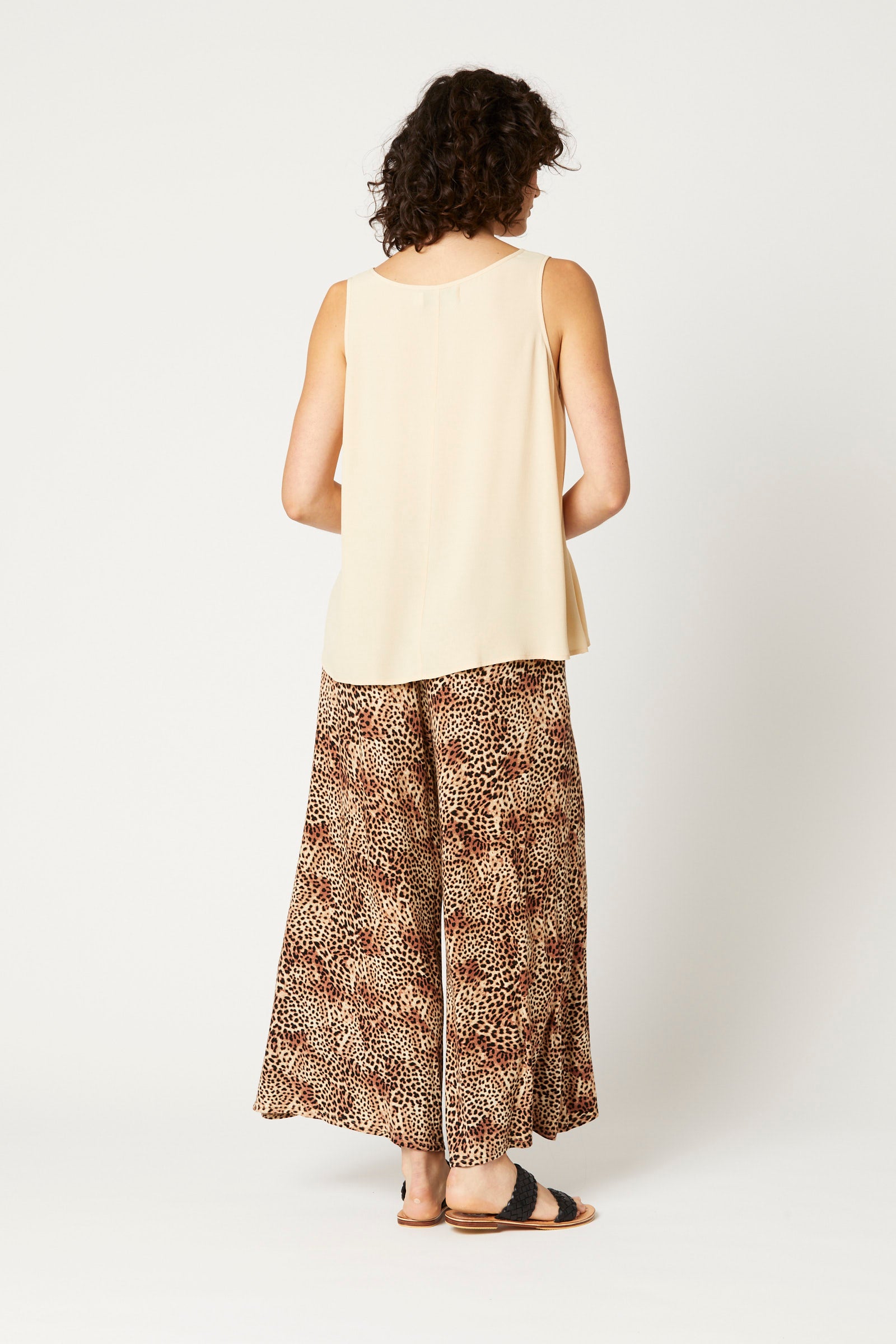 Tribal Tank - Clay