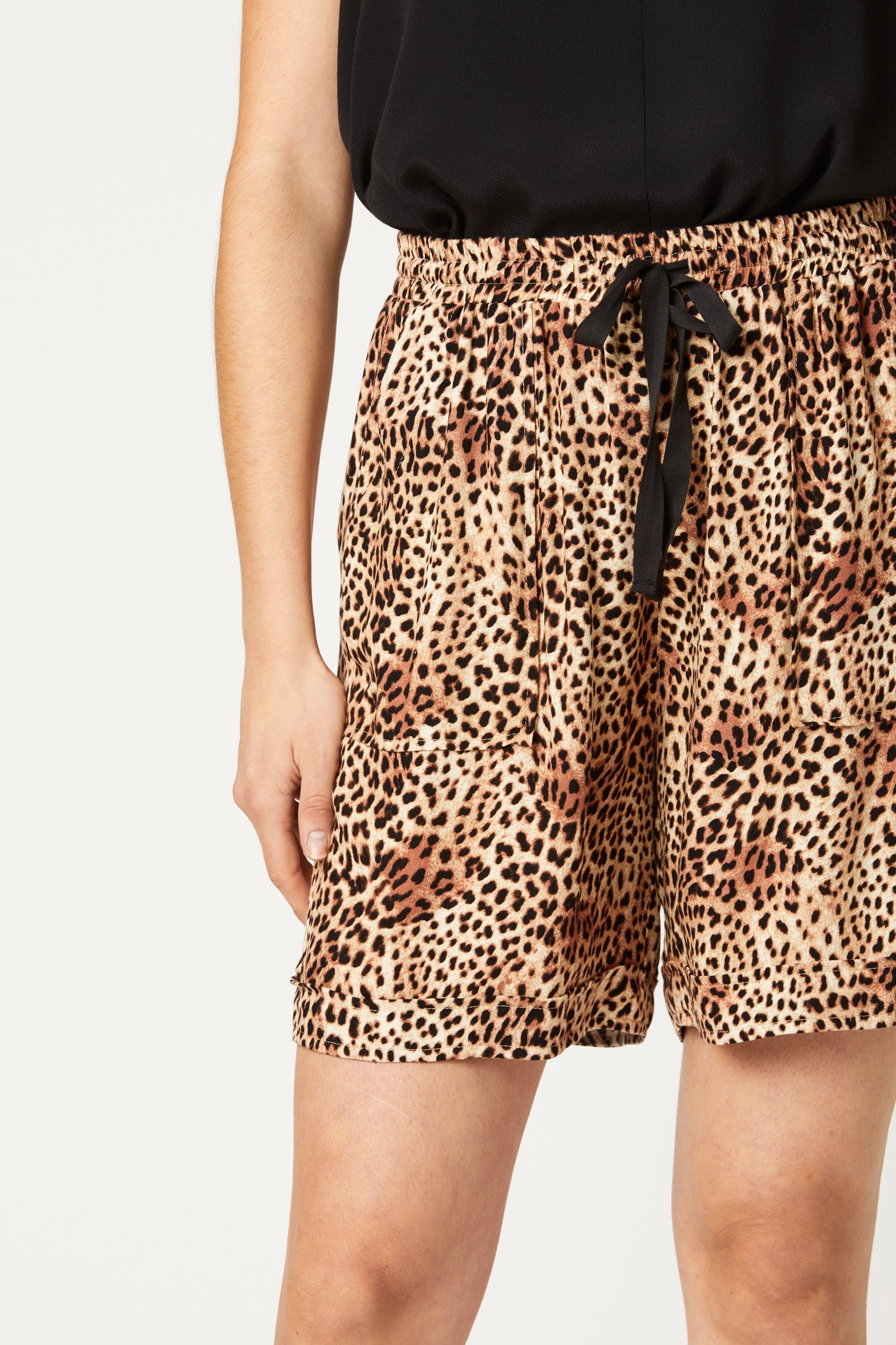 Wilder Short - Cheetah - eb&ive Clothing - Short Woven