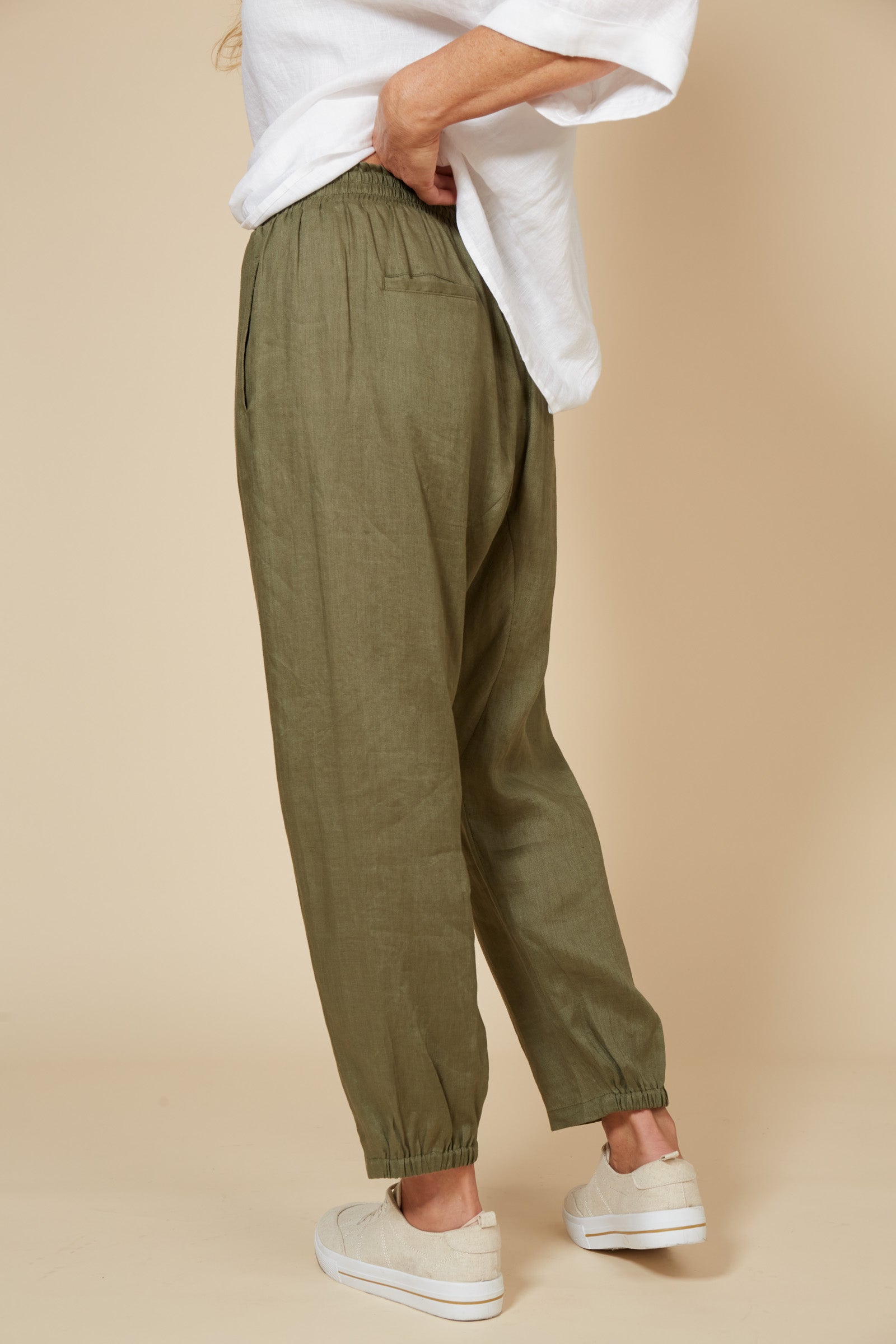 Studio Relaxed Pant - Khaki