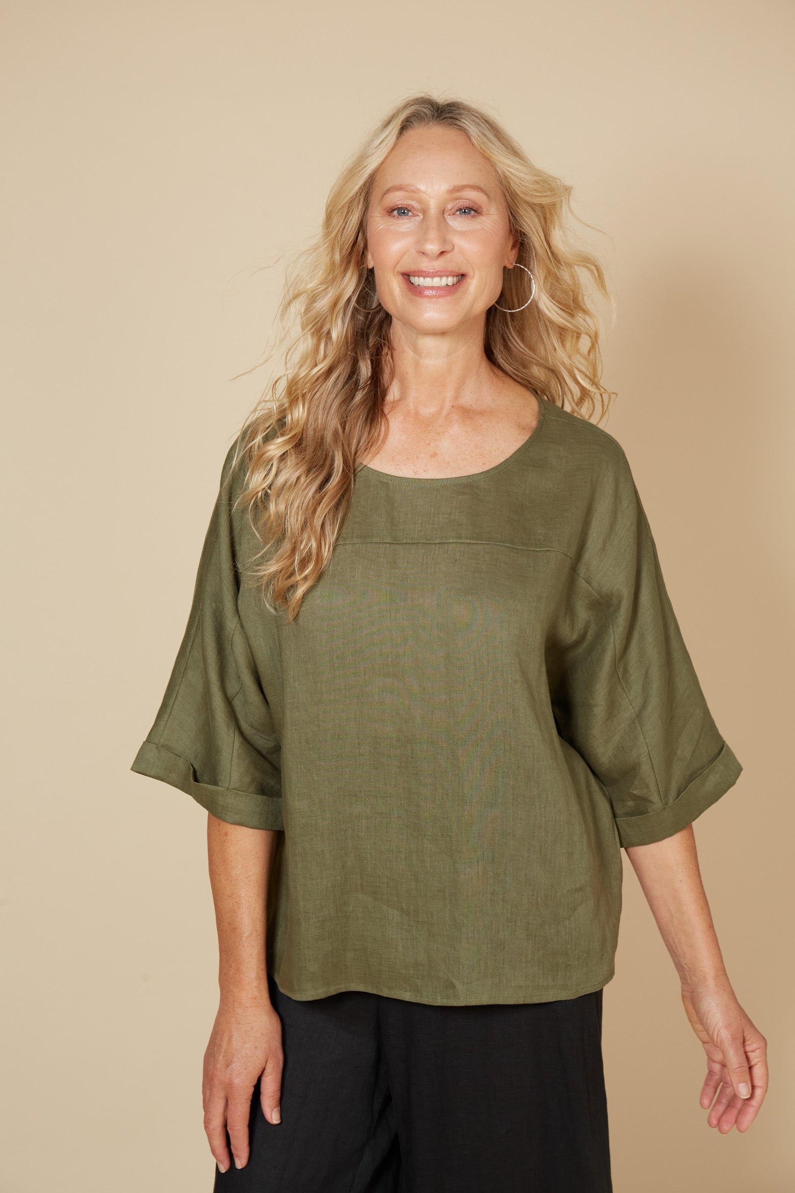 Studio Relaxed Top - Khaki