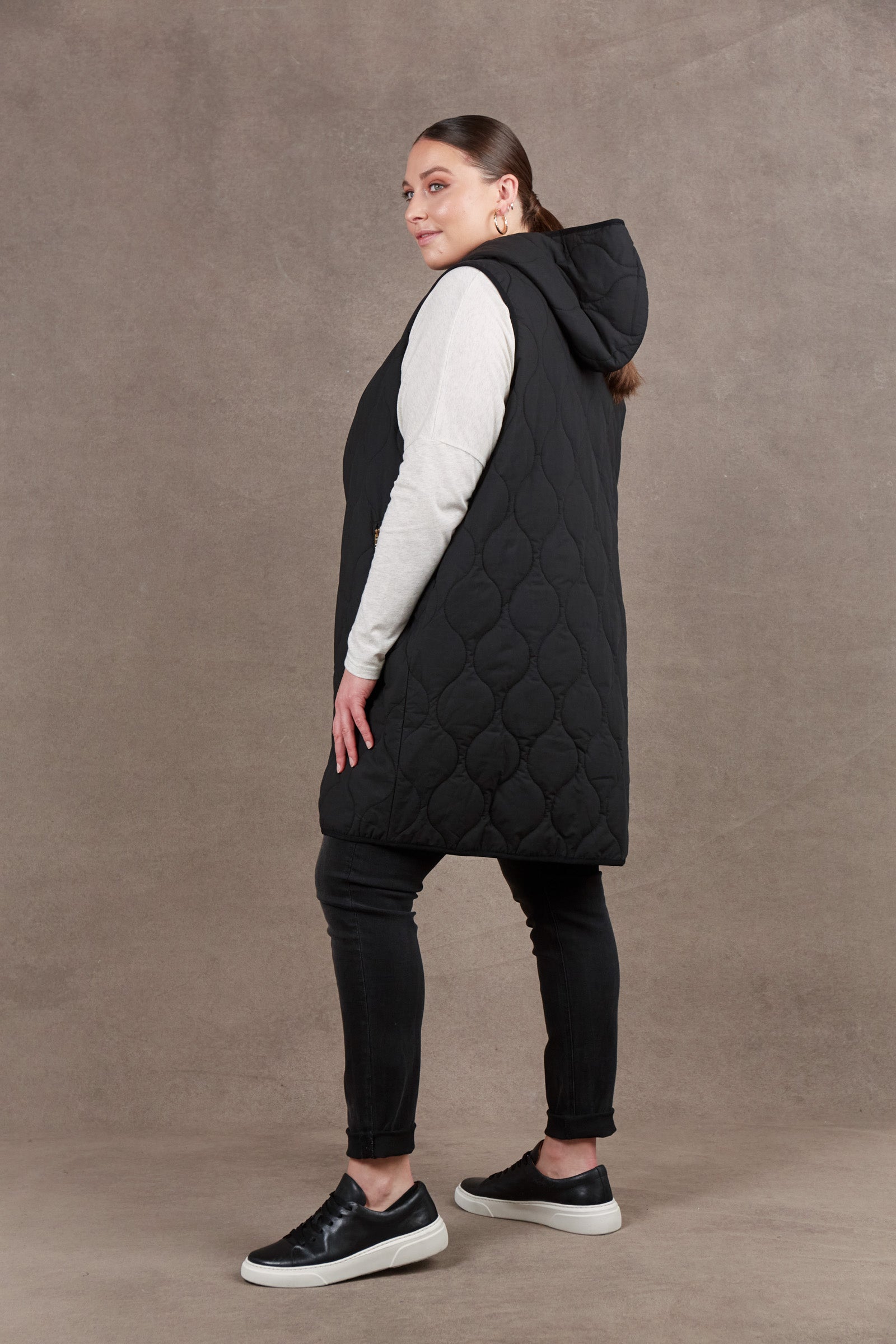 Ribe Vest - Ebony - eb&ive Clothing - Vest